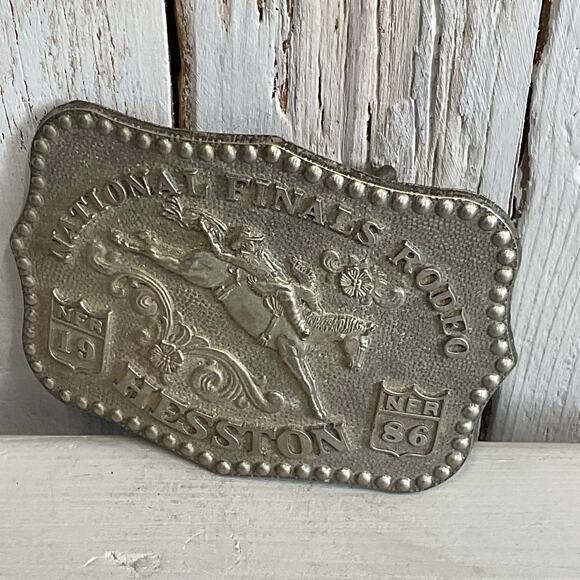 1986 National Finals Rodeo Hesston Belt Buckle Fred Fellows NFR 4th Edition - Picture 3 of 7